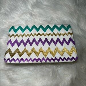 Shiraleah Purple and Gold Chevron Clutch